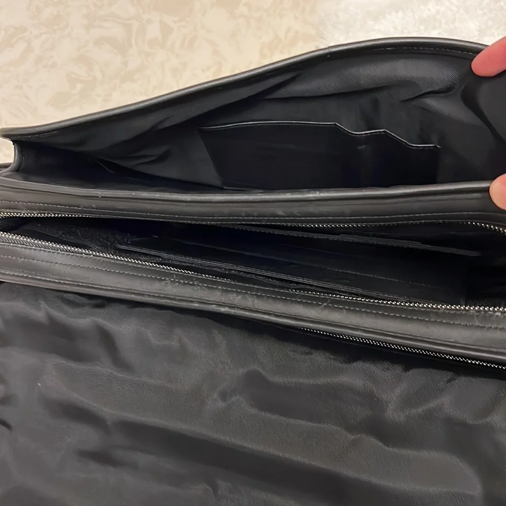 Vintage Coach Thompson Executive 16” Black Leather Briefcase Laptop Bag 5310